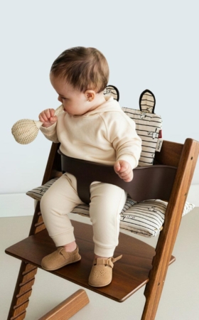 ¿Cómo colocar la funda o cojines impermeables a la trona Stokke Tripp Trapp?