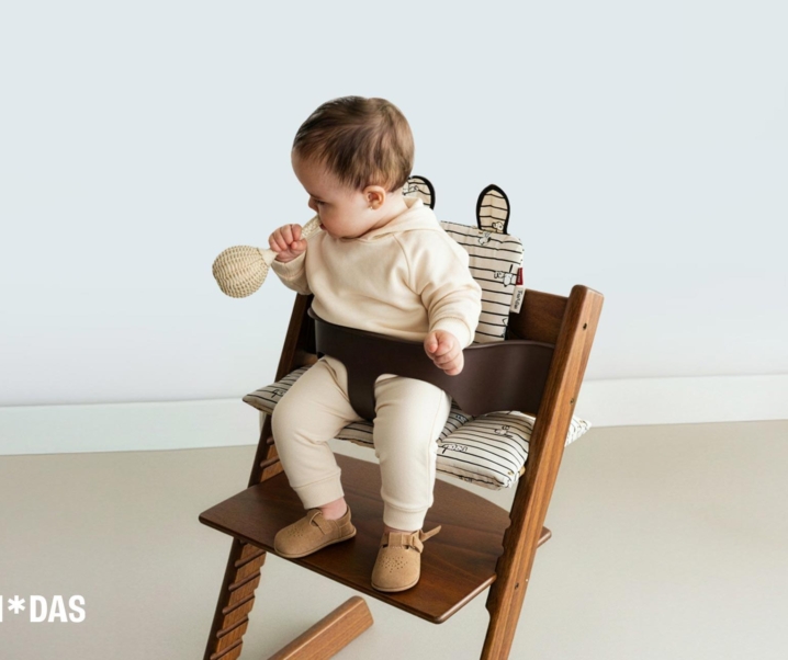 ¿Cómo colocar la funda o cojines impermeables a la trona Stokke Tripp Trapp?