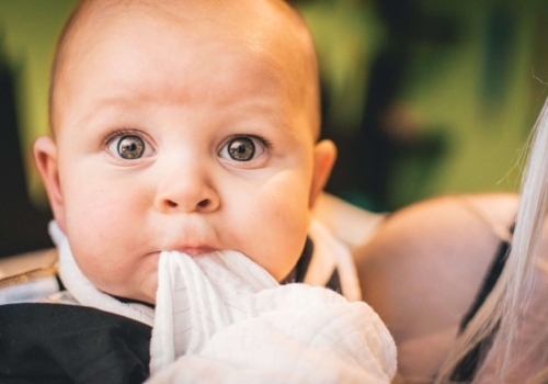 Cómo saber el color de los ojos de tu bebé