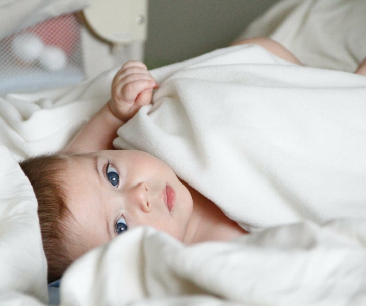 ¿Cómo vestir a tu bebé las primeras semanas de vida?