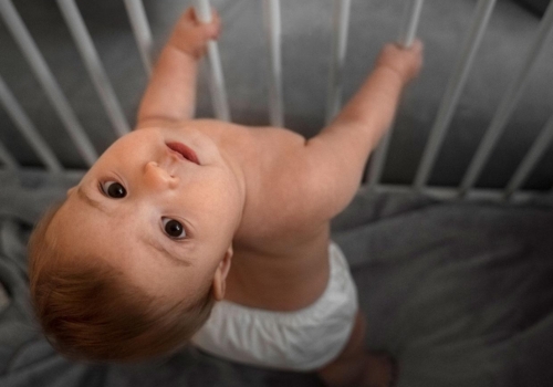 ¿Por qué mi bebé no duerme toda la noche?